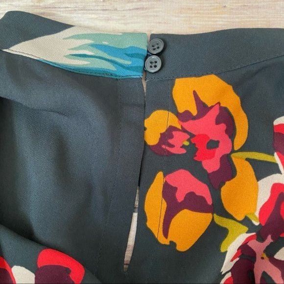 LOFT Dark Green Floral Print Peephole Sleeveless Top - Picture 10 of 10